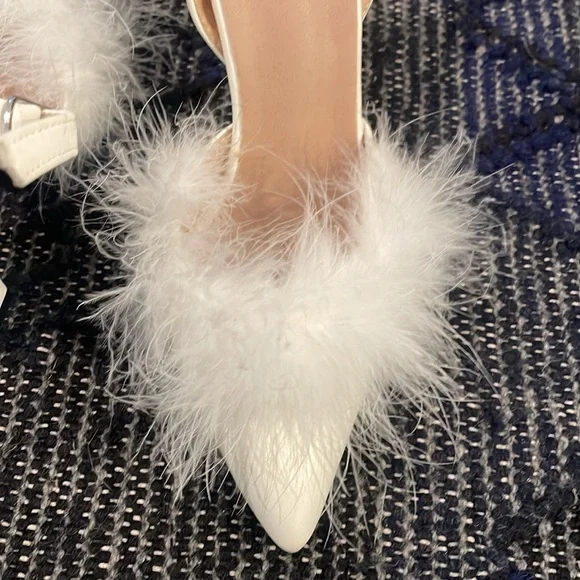 White feather heels - Picture 2 of 4